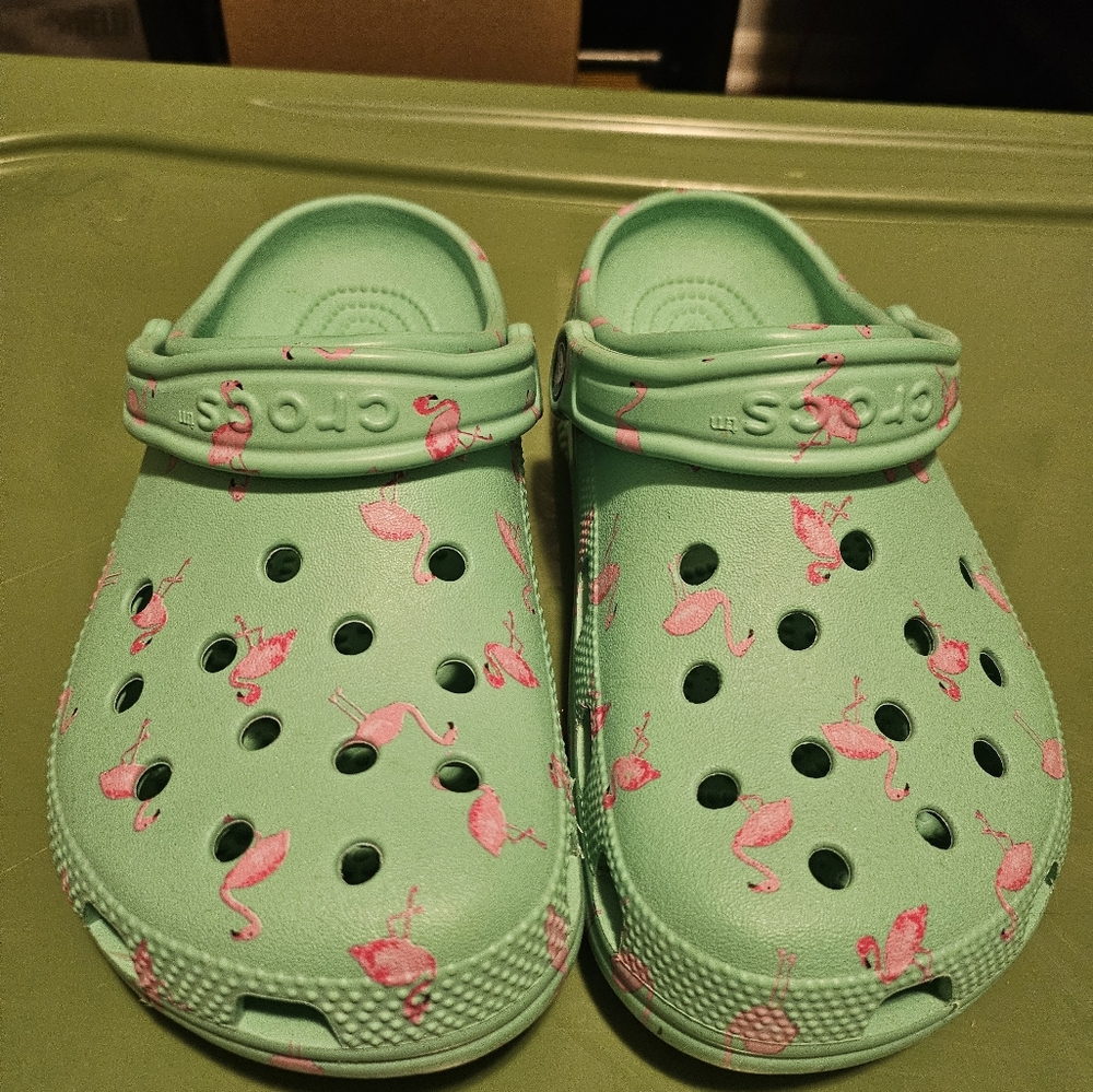 Light Mint Green Sandals with Adjustable Heel Strap and Ventilation Holes